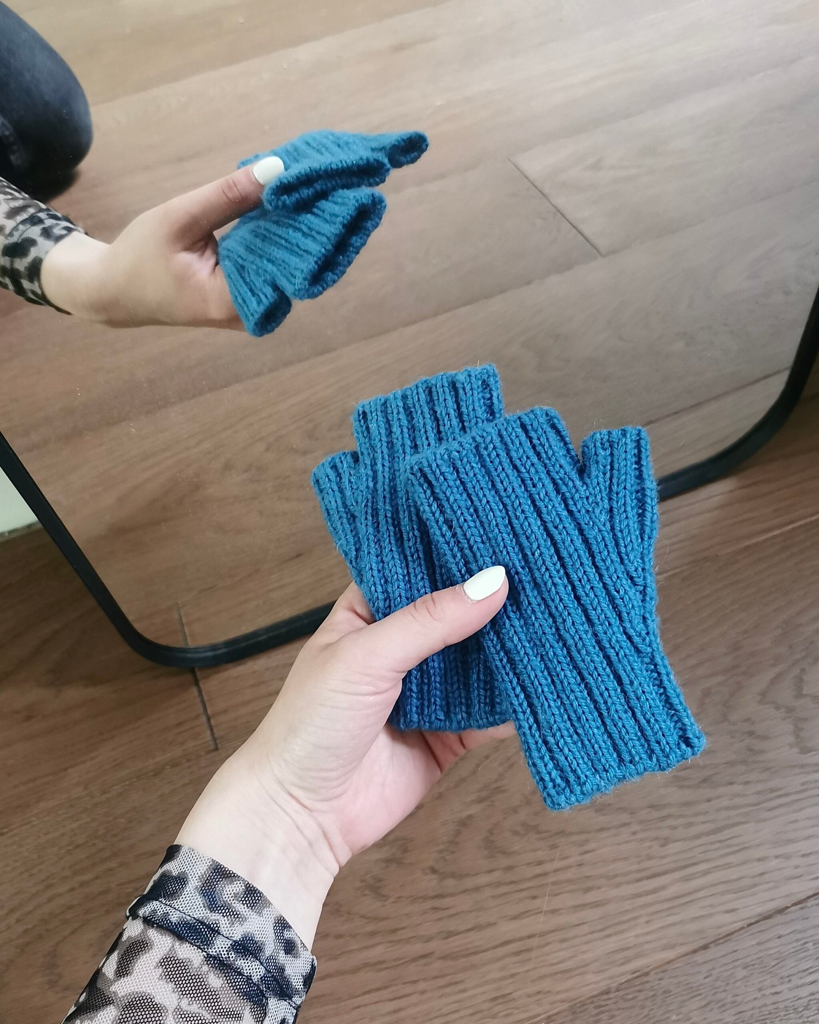 Varenna mittens - Image 5