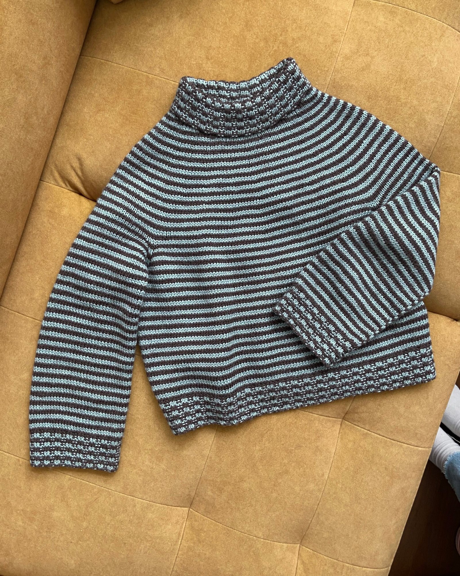 Glitch sweater - Image 5